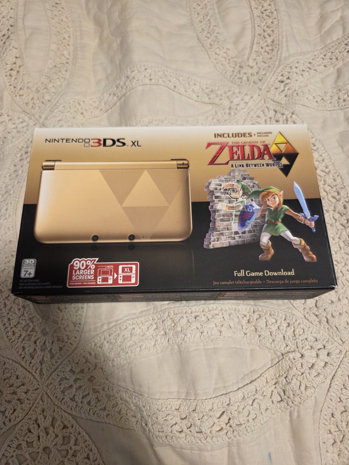 Nintendo 3DS XL The Legend of Zelda A Link Between Worlds Limited Edition Box
