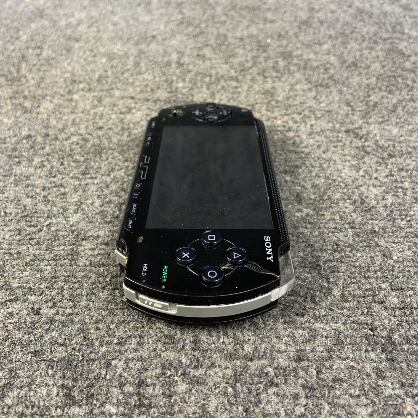 Sony PSP PSP-1001 PlayStation Portable For Parts or Repair Doesn’t Power On