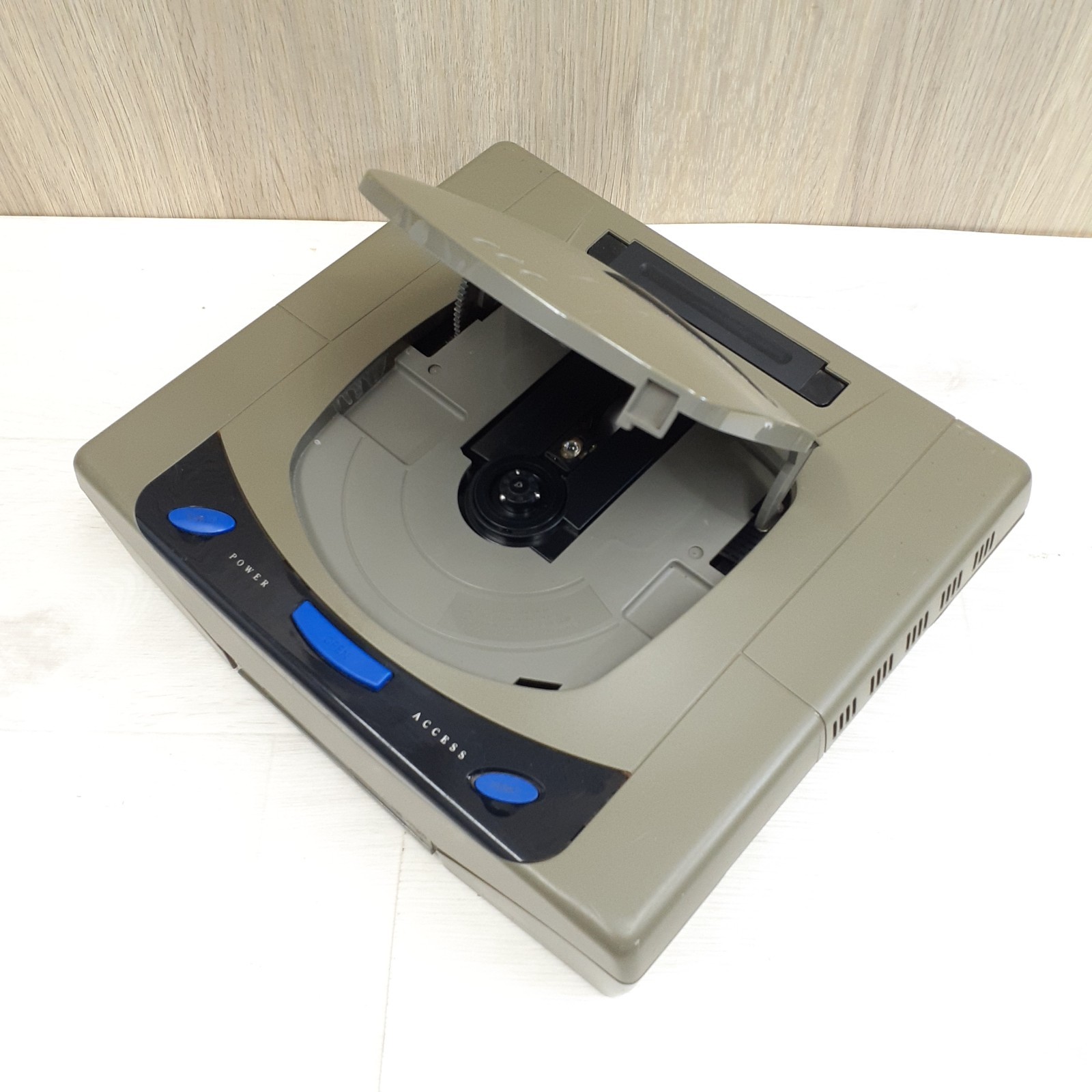 Japanese SEGA SATURN Console bundle with 2 controllers 8 Games & memory tested