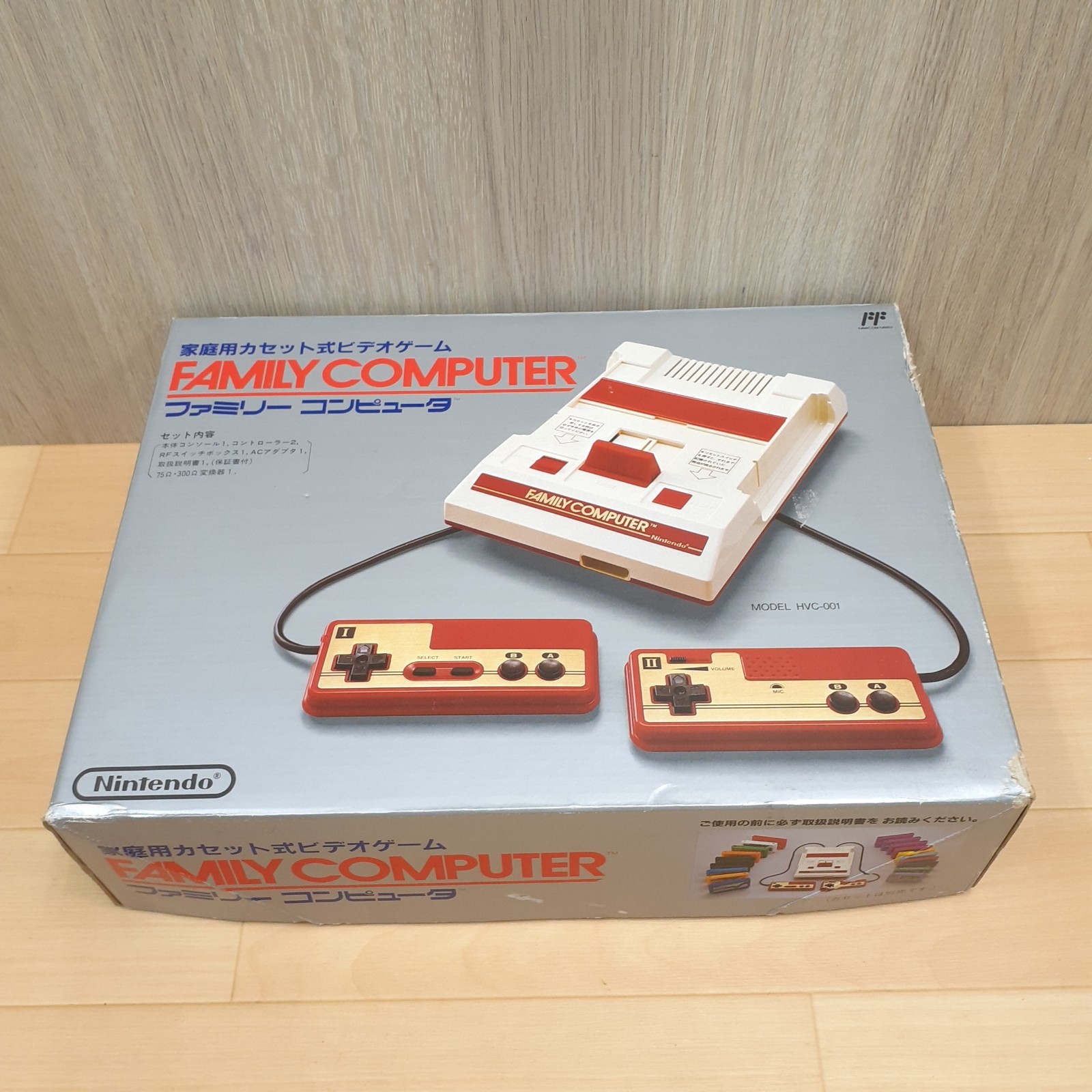 Nintendo Famicom NES Japan console boxws with Super Mario Bros CIB HVC-001 1983