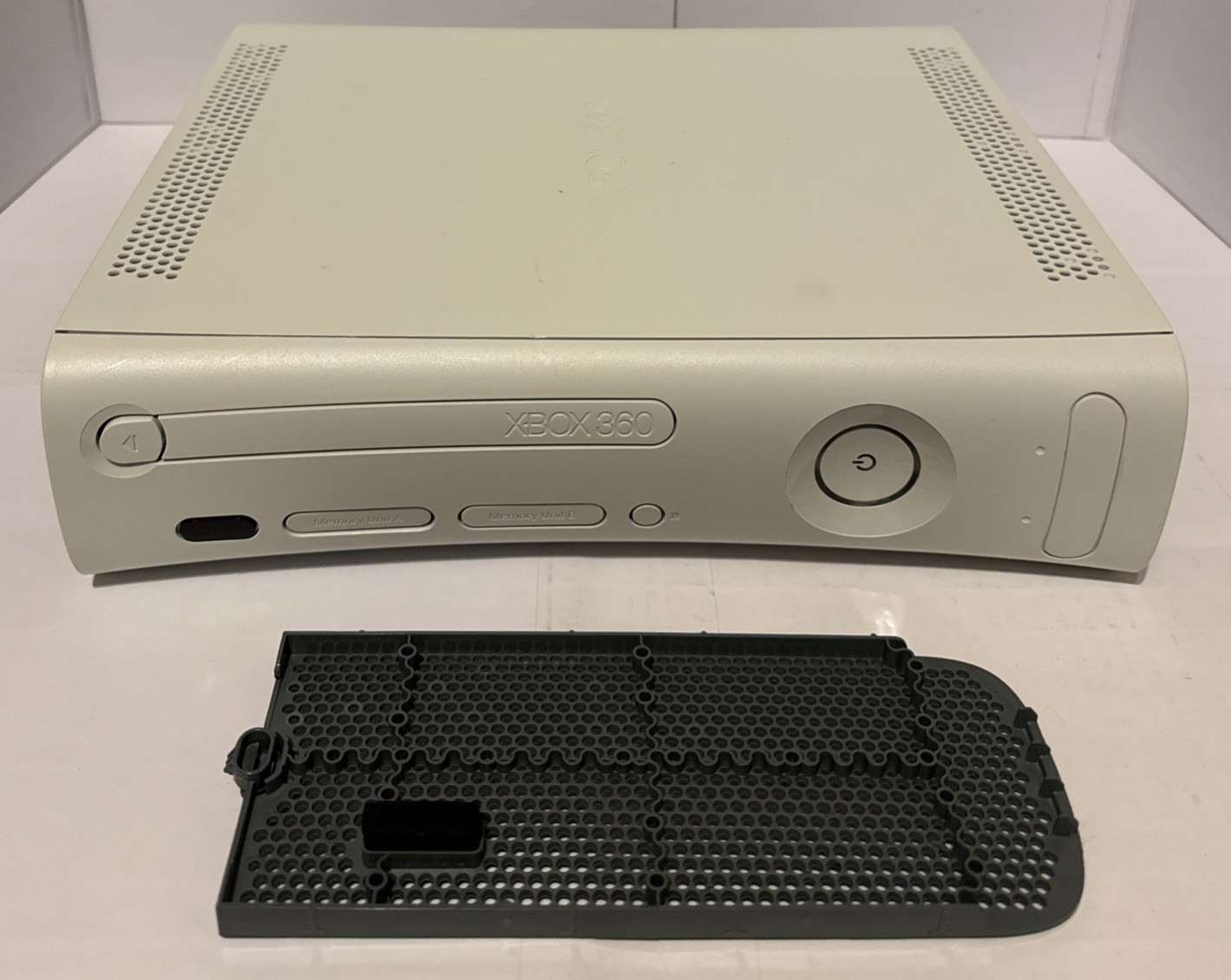 Xbox 360 White Console w 215 MB Internal Memory Deep Cleaned Tested Read