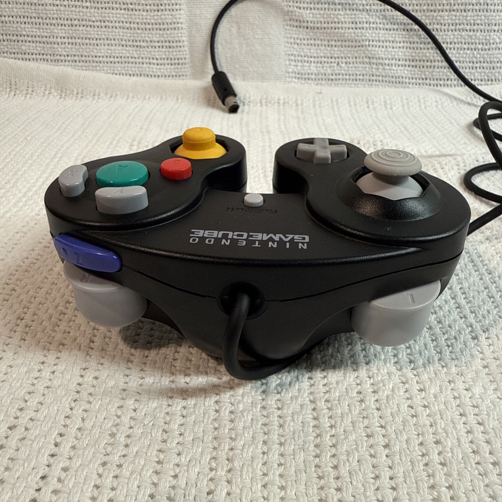 Nintendo Gamecube Console Bundle 2-Controllers 2-Memory Cards 4-Games DOL-001