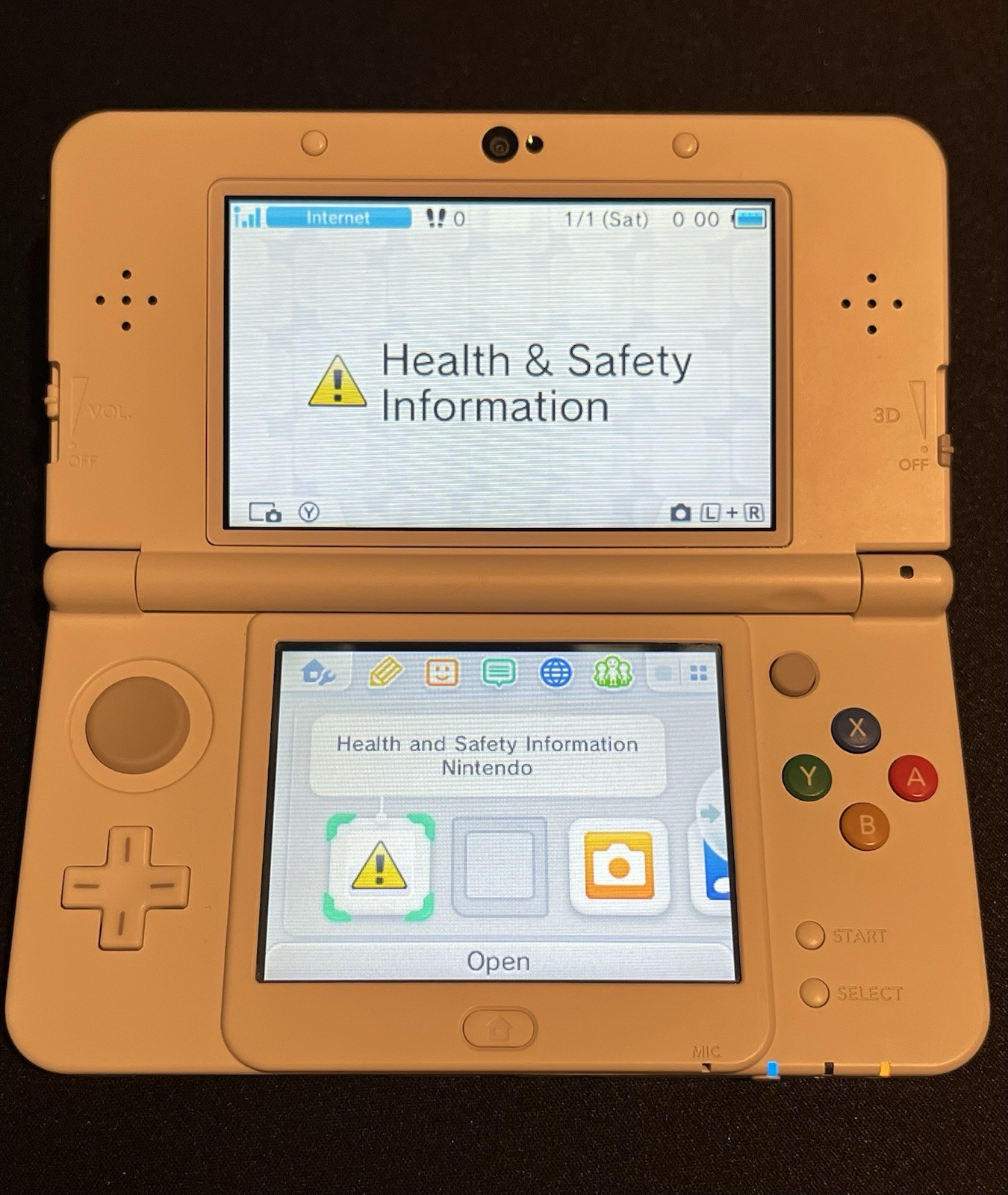 Nintendo New 3DS White Console with existing issues please read description