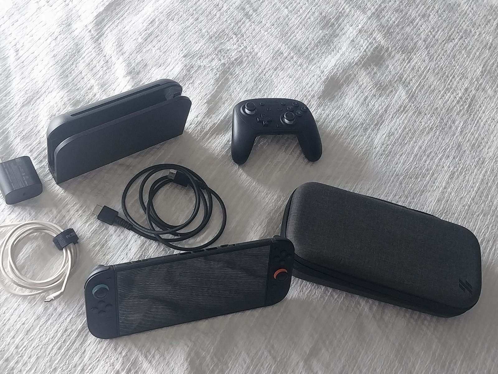 Nintendo switch 2 Mario Kart, dock station, pro controller, protective case