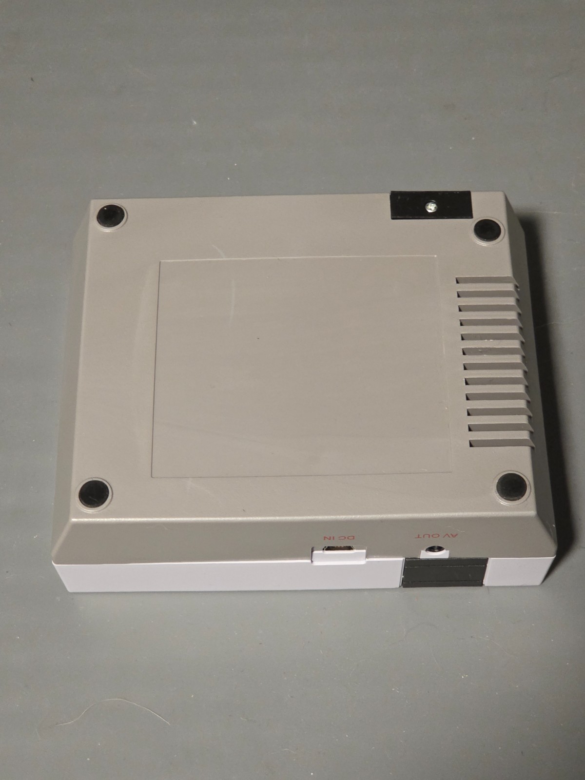 Nintendo Entertainment System Video Game Mini Console Built-In 620 Classic Games
