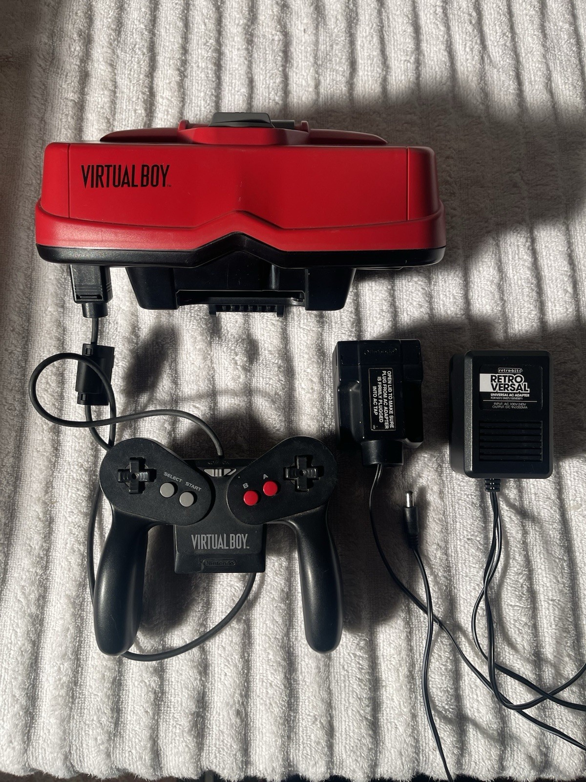 Nintendo Virtual Boy Console *Untested* W/ Original Battery pack & Controller