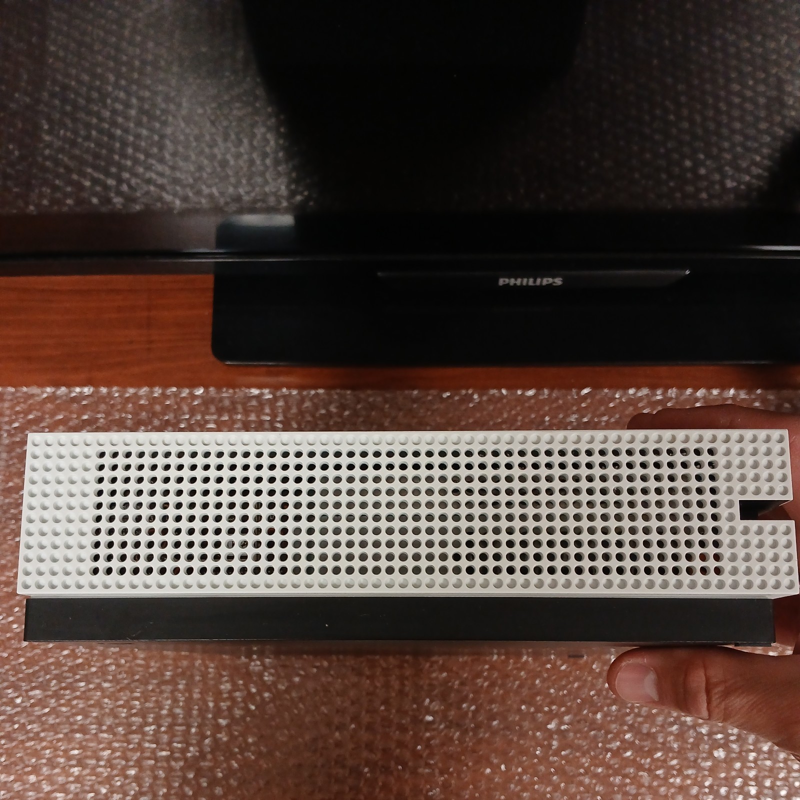Microsoft Xbox One S Console White 500GB w/ 2 Controllers/HDMI/Power Cord. Reset