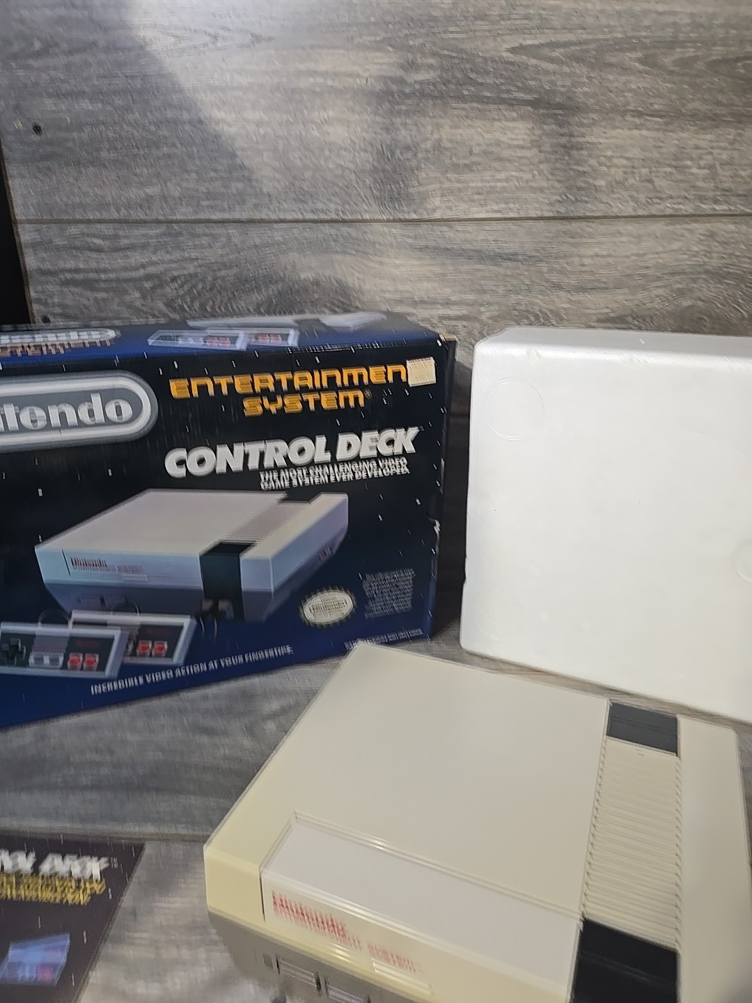 Nintendo NES Control Deck Home Console CIB 2 controllers Tested Good Condition