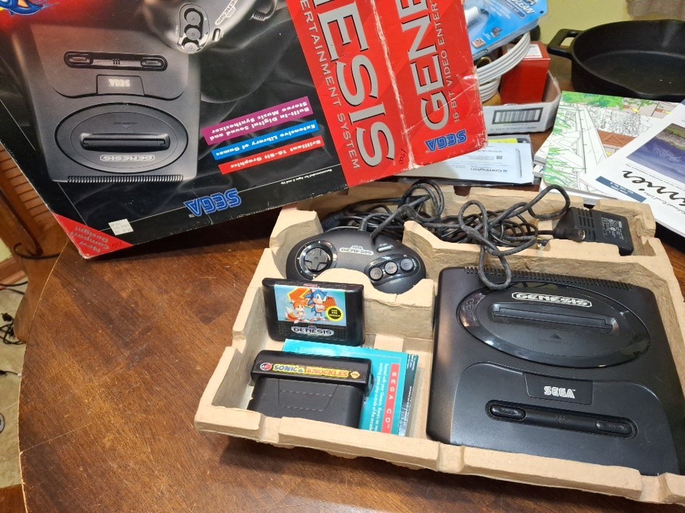 Sega Genesis Model 2 Console Sonic The Hedgehog 2 System CIB – Tested & Working