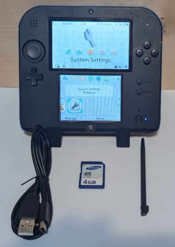 Nintendo 2DS Blue/Black US Version W/SD & Cable *Tested*