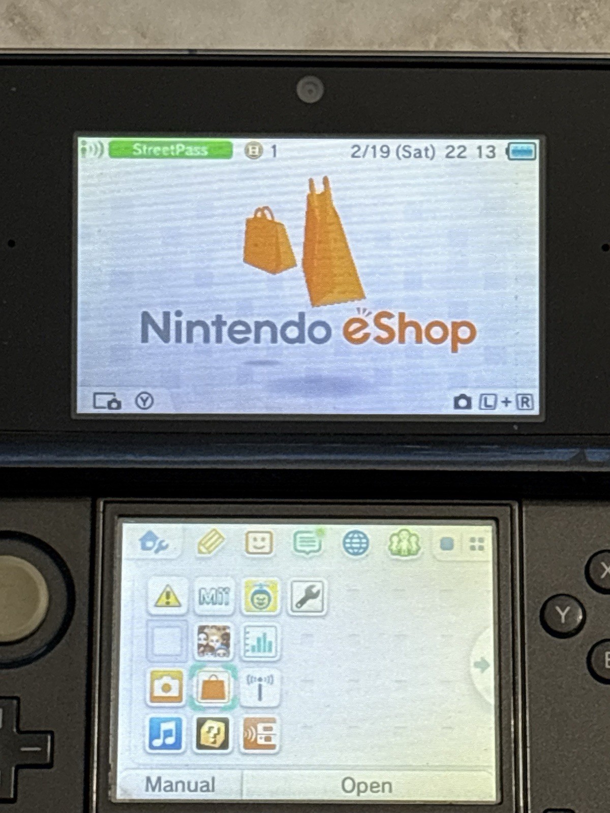 Nintendo 3DS Console Black Edition With Charger US SELLER Read Description