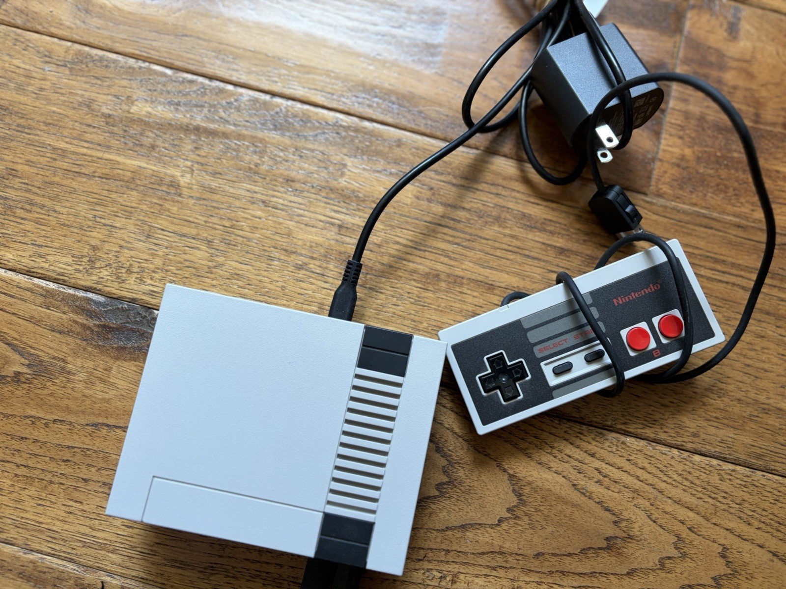 Nintendo NES Classic Edition Mini Console 1 Controller HDMI Cable