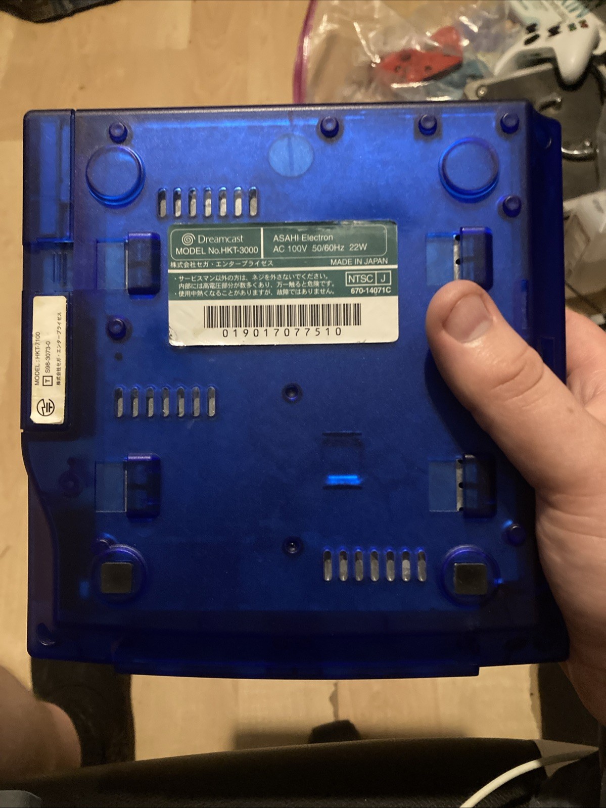 Dreamcast HKT-3000 SD Memory Card Modded with One Controller and Memory Card