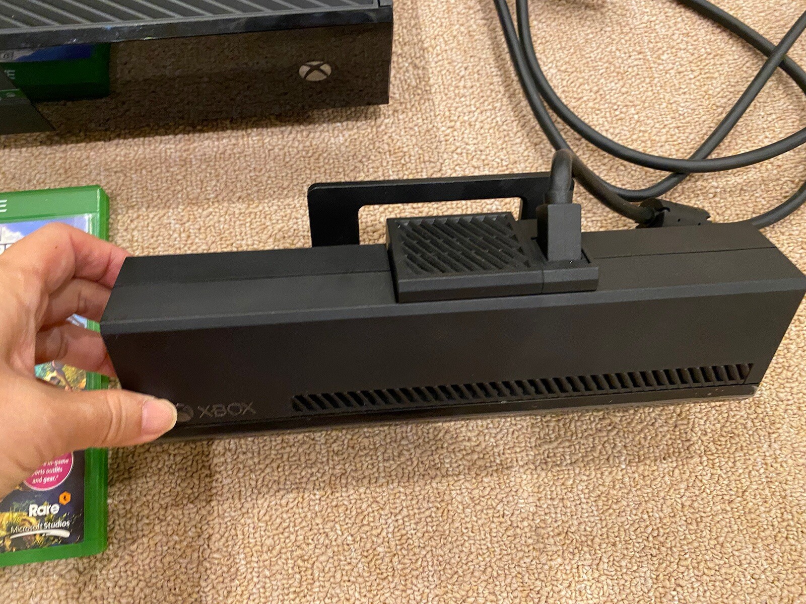 Microsoft Xbox One Console Gaming System Black Charger With Camera With One Game