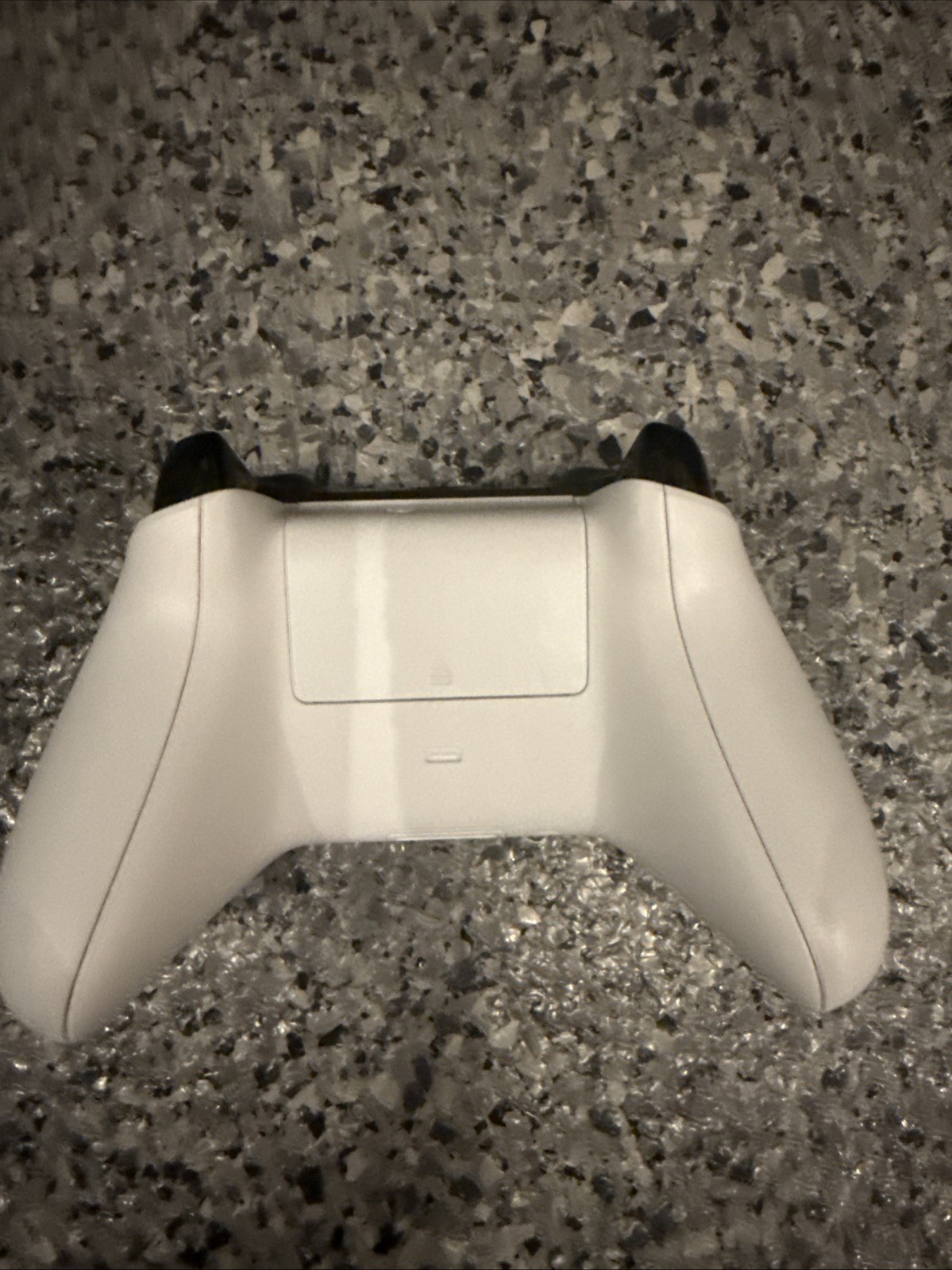 Microsoft Xbox One S – White Console & Controller + Cords – Tested + 2 Games