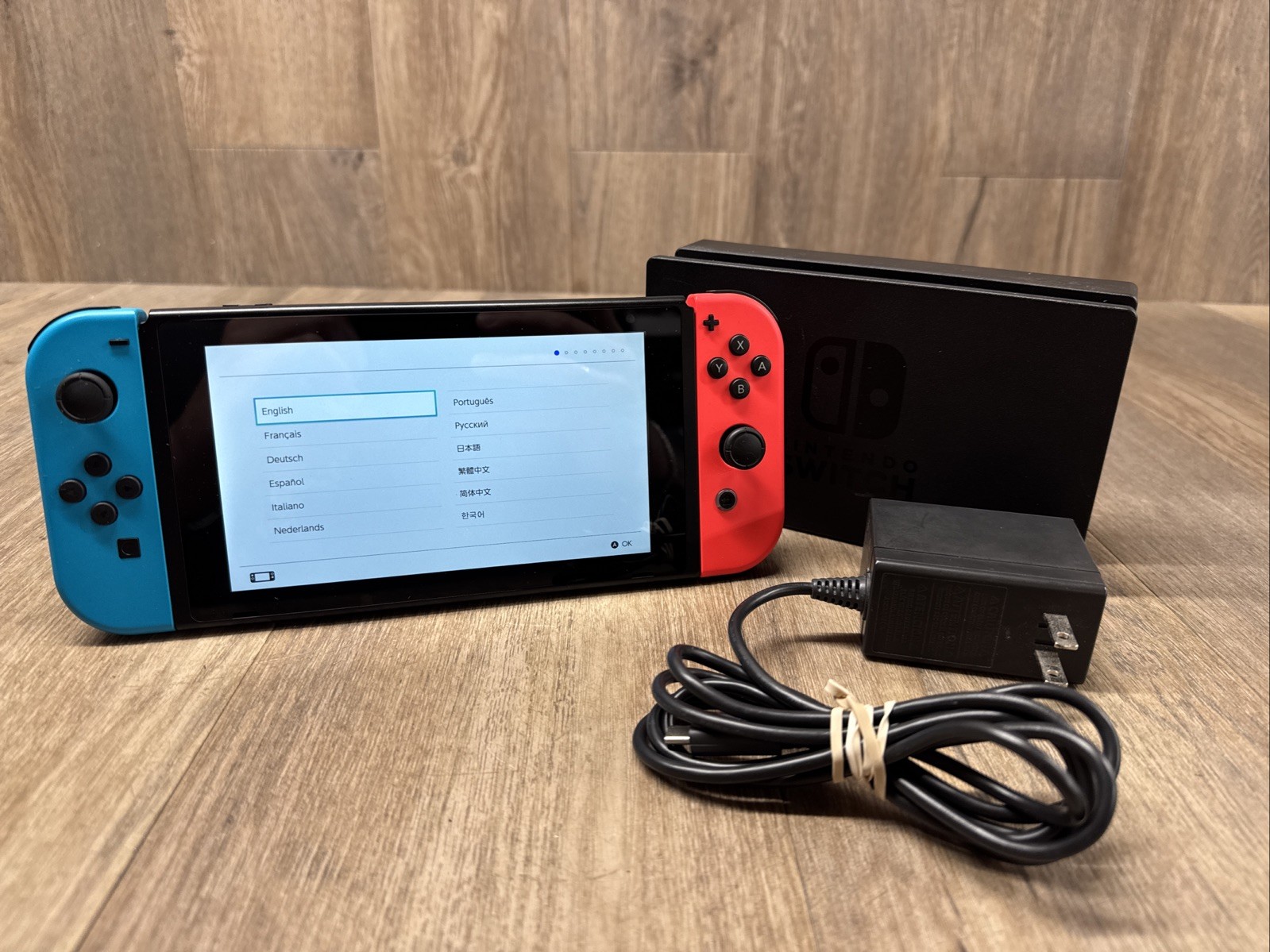 Nintendo Switch Console – Neon Red and Neon Blue Joy-Con