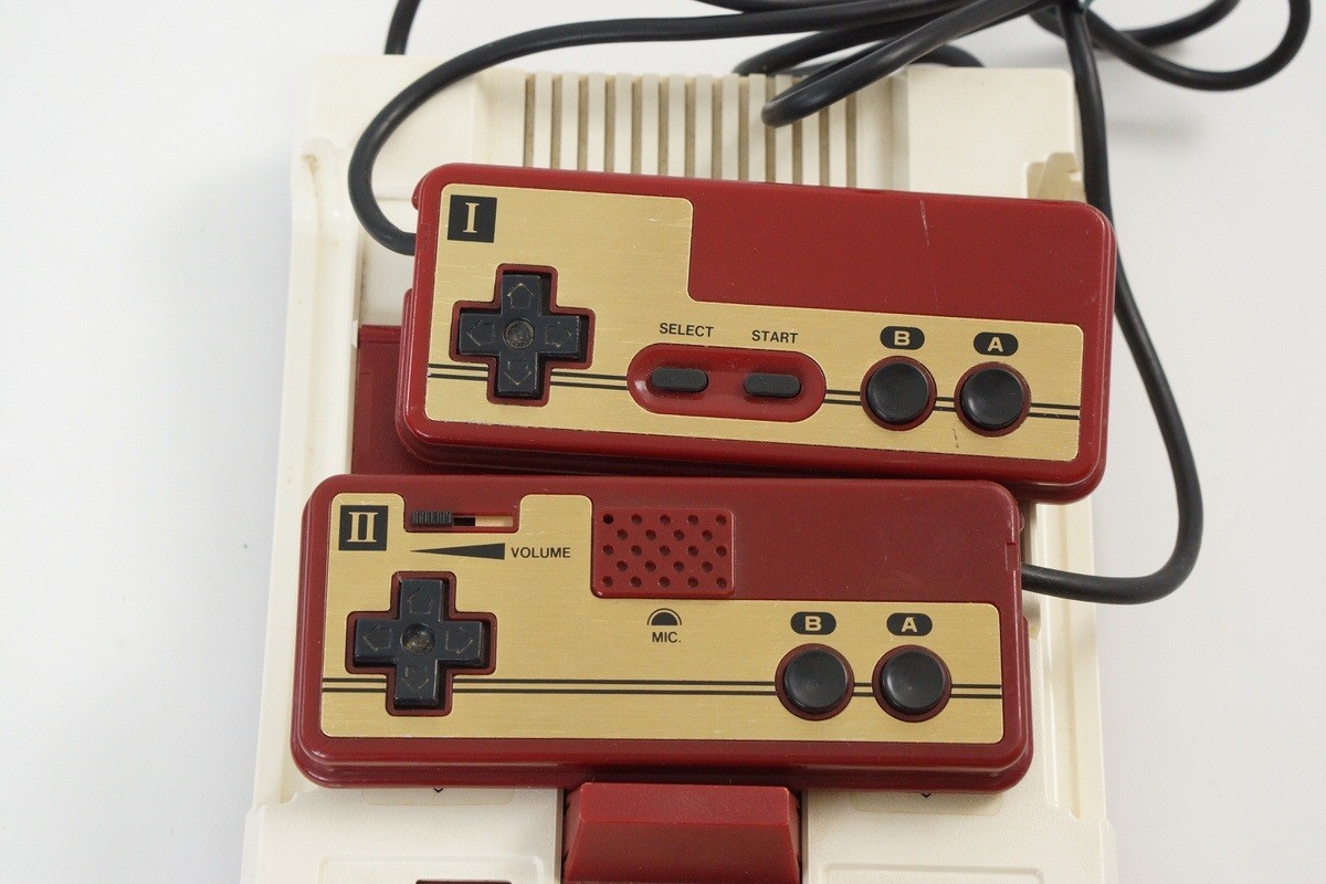 Famicom Console Boxed HVC-001 FREE SHIPPING Tested System Nintendo HC2025704