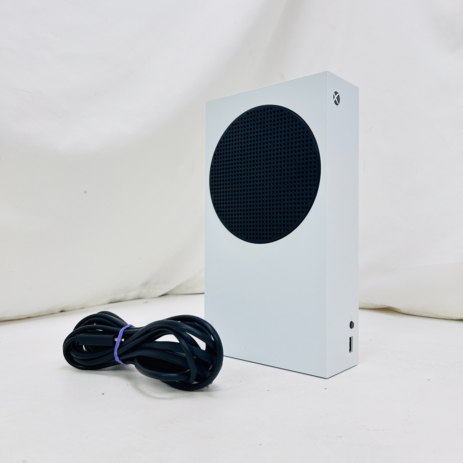 Microsoft Xbox Series S 512GB Console Gaming System Only White 1883