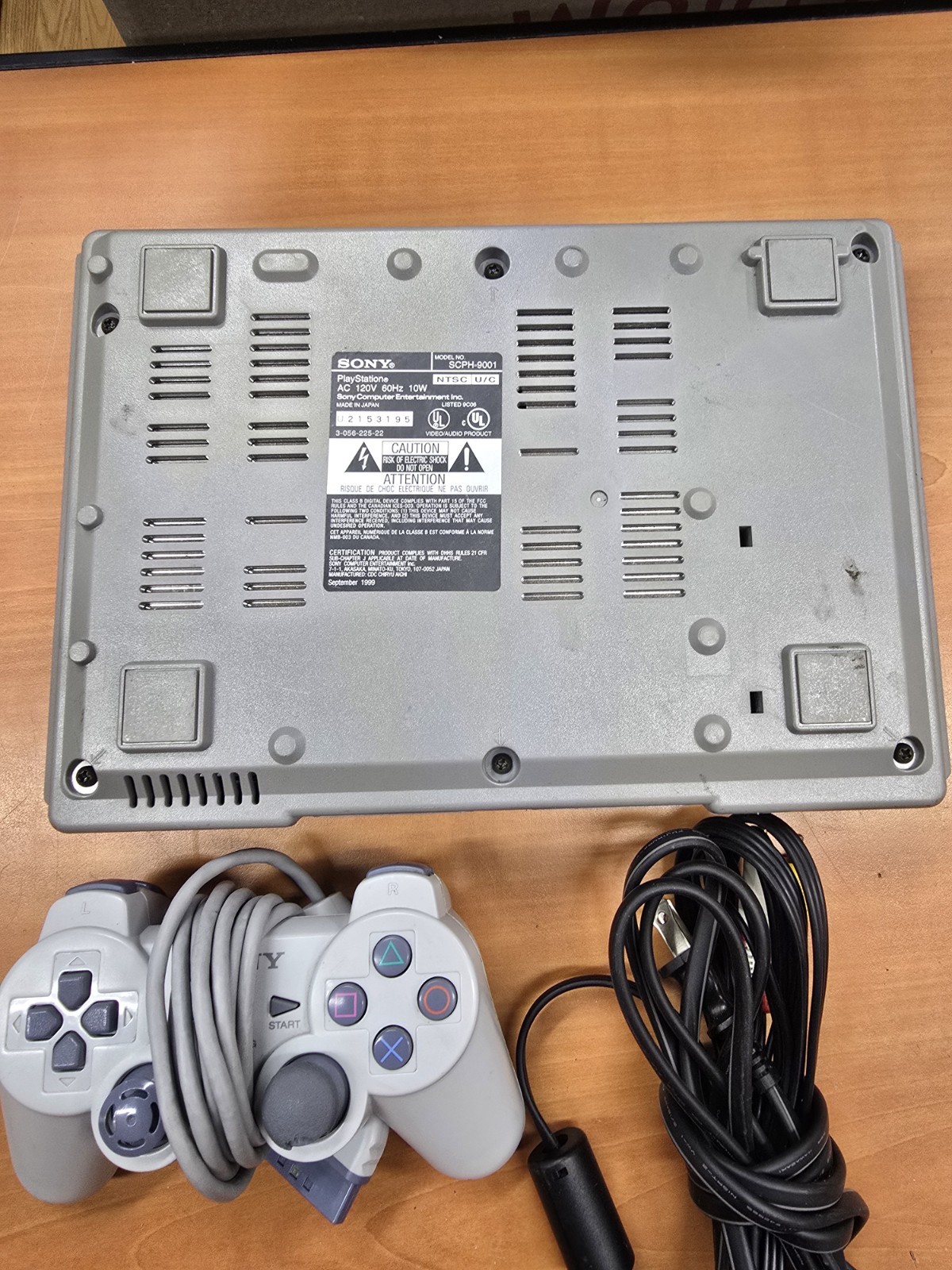 Sony PlayStation 1 Gray + Controller SCPH-9001