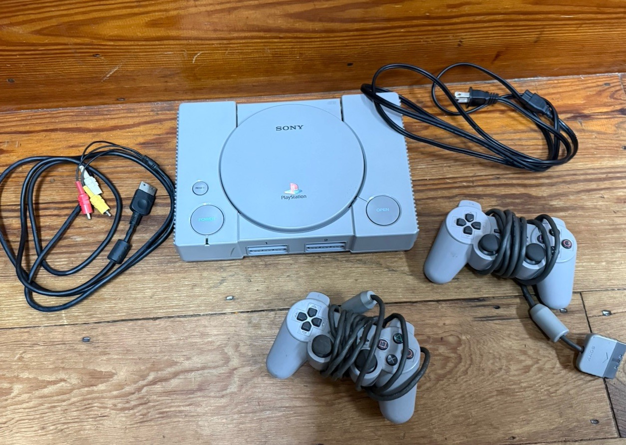 Sony PlayStation 1 PS1 Original Console System SCPH-9001 OEM 2 controller Tested