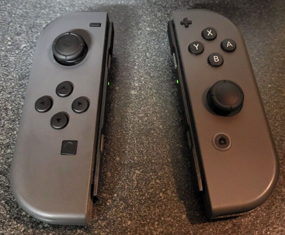 Nintendo Switch Bundle HAC-001-01 Handheld Game Console 32GB Gray w/ Young Souls