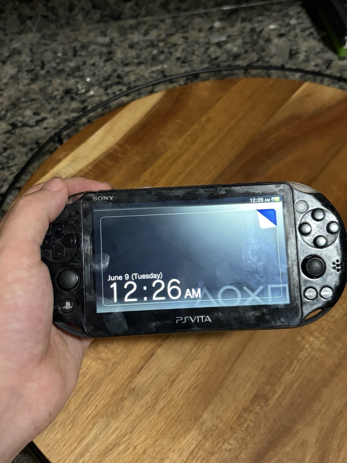 PS Vita PCH-2000 No Scratches Console Memory Sticks Charger Used Good Cond.