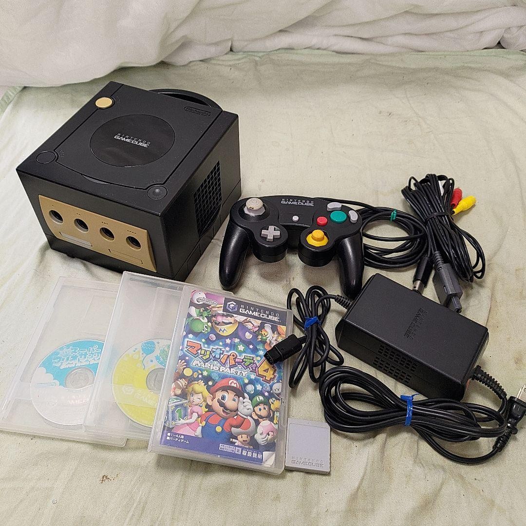 Nintendo GameCube Console Black DOL-001 NTSC-U with Controller Games s1713M
