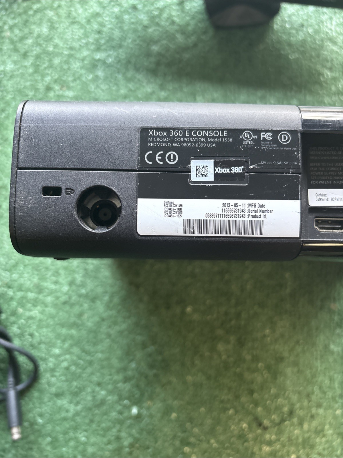 Xbox 360 E 250GB Bundle – 2 Controllers + Power Cord + Kinect + Head- Not Tested