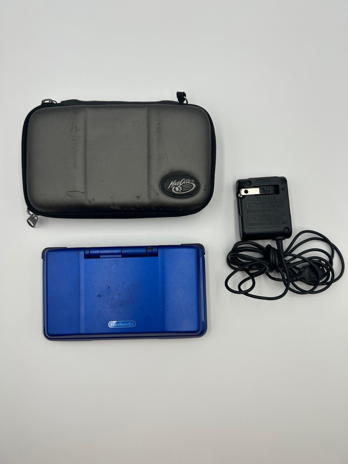 Original Nintendo DS Console Handheld Cobalt Blue Working with charger and case