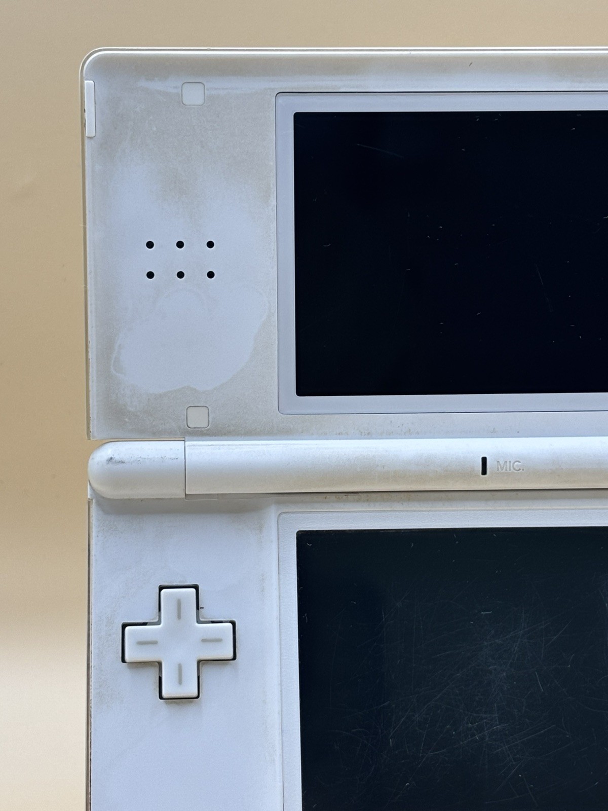 Nintendo DS Lite – White (D69) READ DESCRIPTION