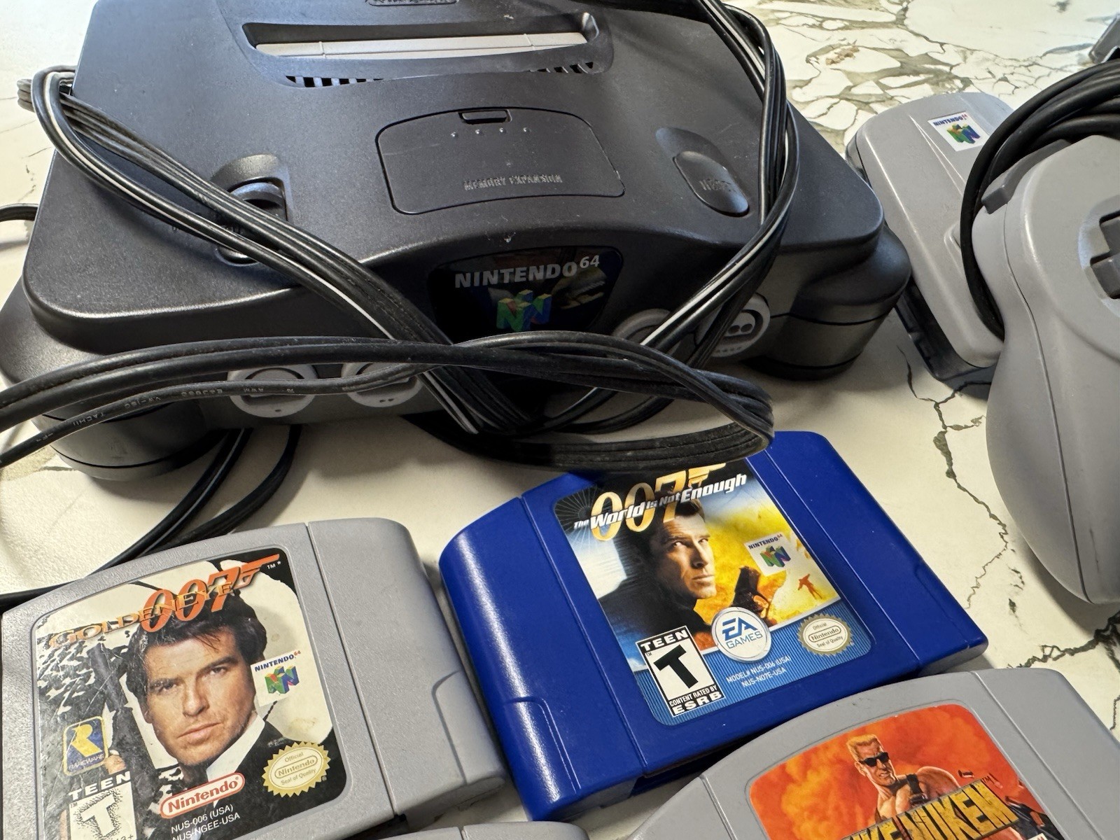 Lot N64 Console Bundle W/ Controller & Cords Games 007 Etc Tested Works!