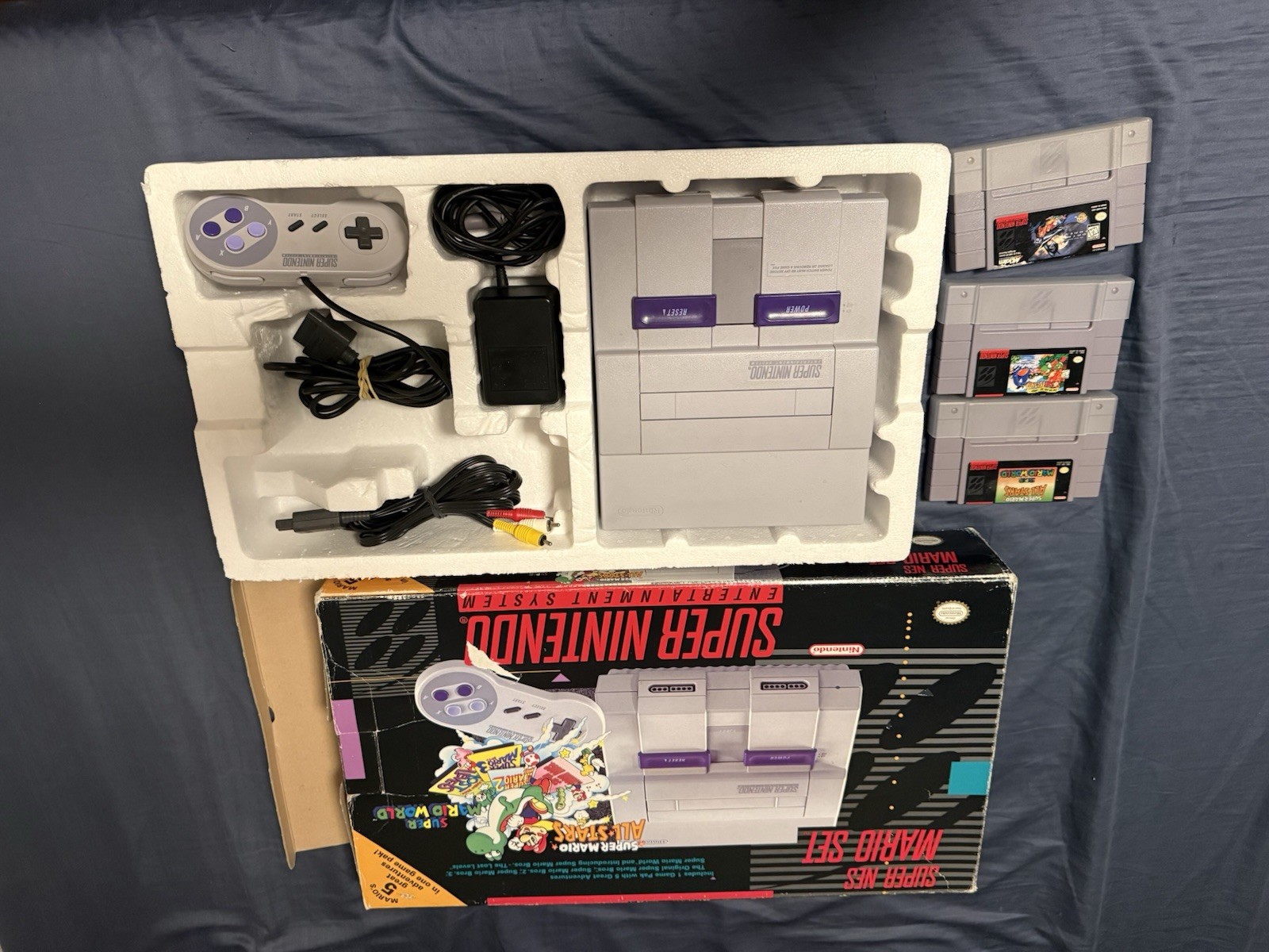 Super Nintendo SNES Console – Mario Set Almost Complete In Box + Yoshi’s Island