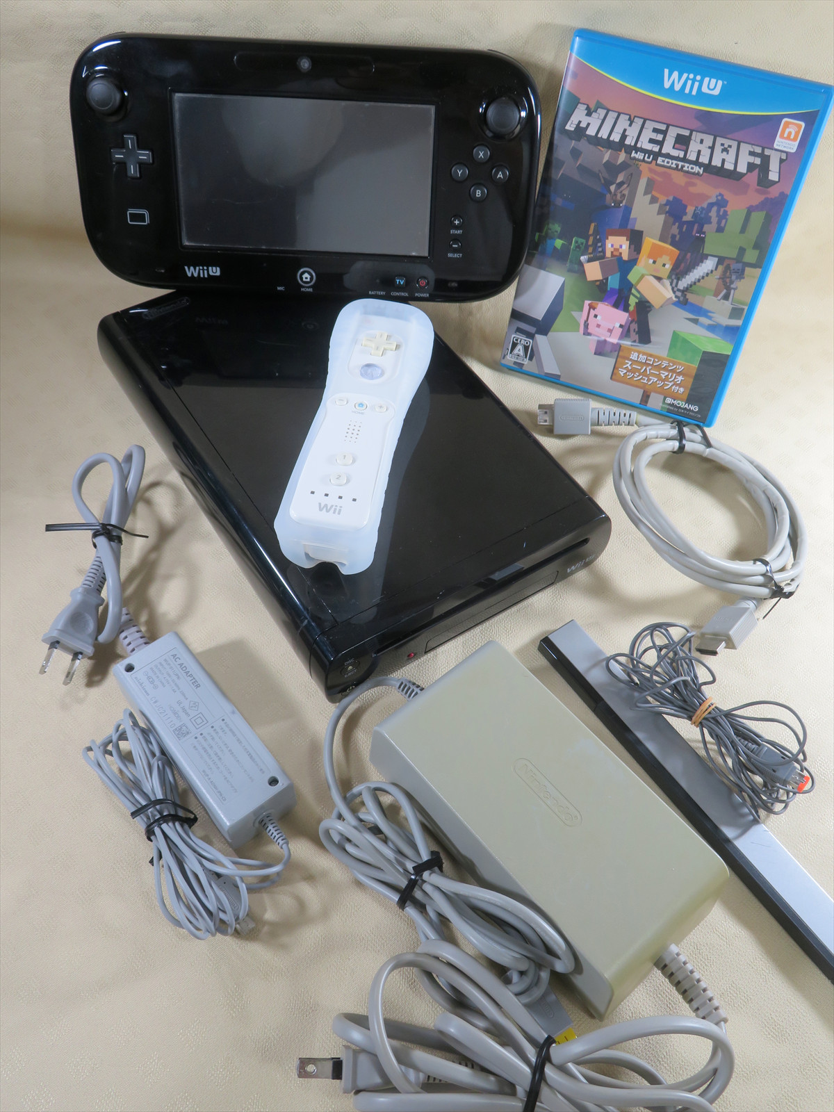 Wii U console Nintendo Japan Black game pad remote controller tested Minecraft