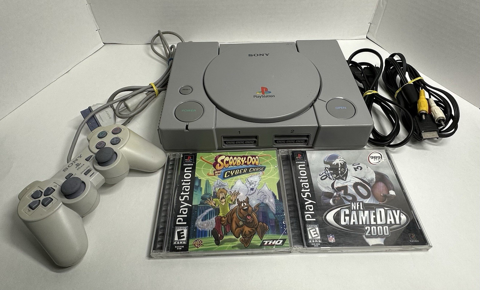 Sony PlayStation 1 Bundle *CLEANED & FULLY TESTED* (SCPH-9001)