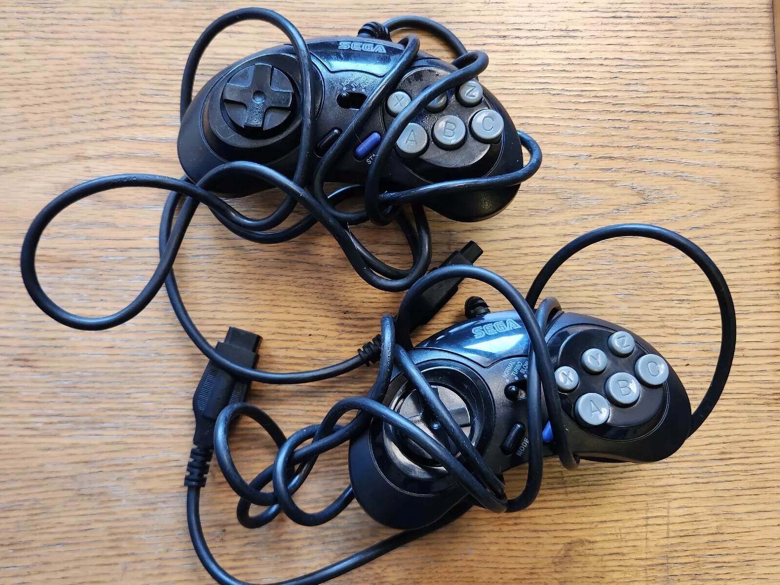 Sega Genesis Bundle! 4 Games, 3 Controllers, Excellent Working Condition!!!