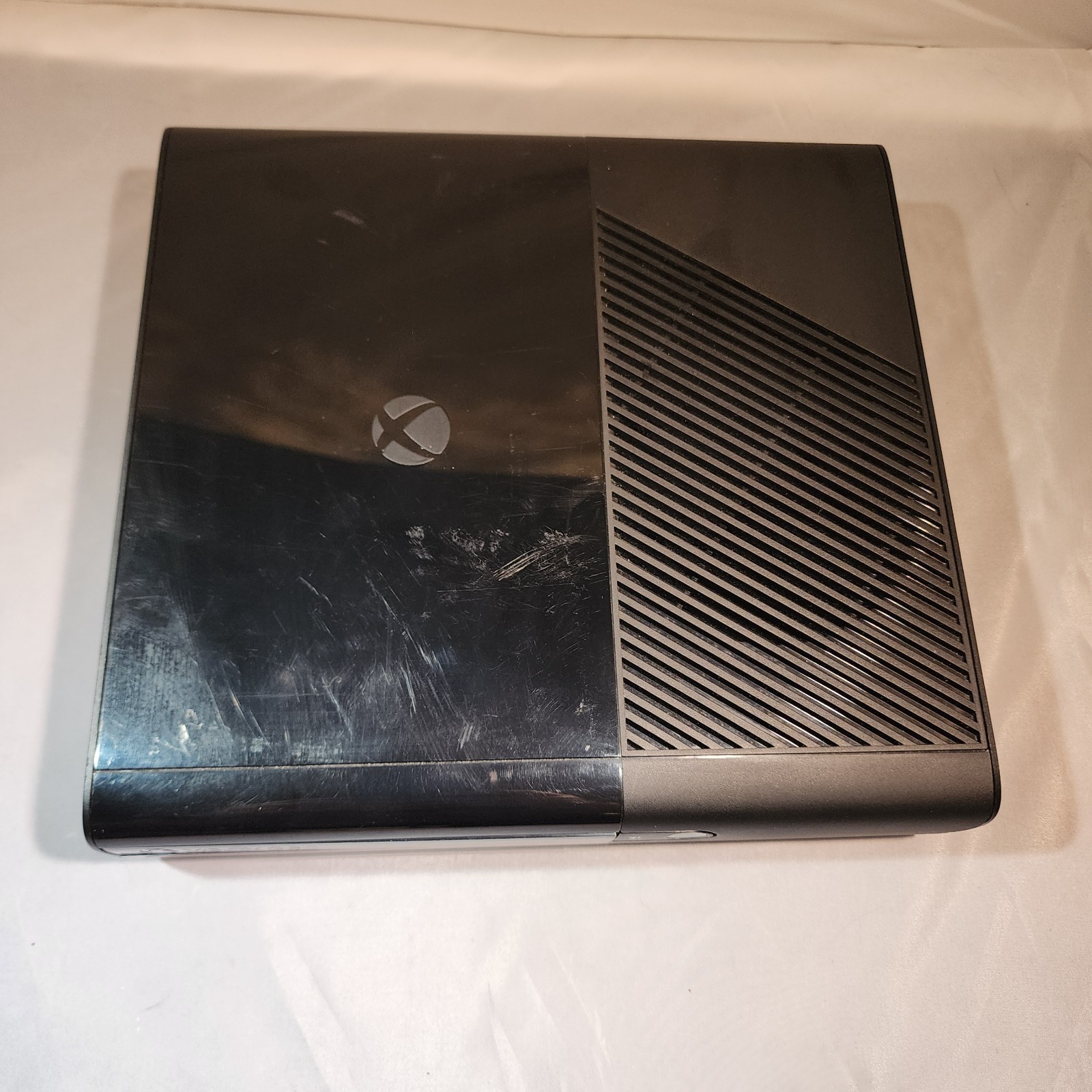 Microsoft Xbox 360 E (Black) Console Bundle – Tested and Working