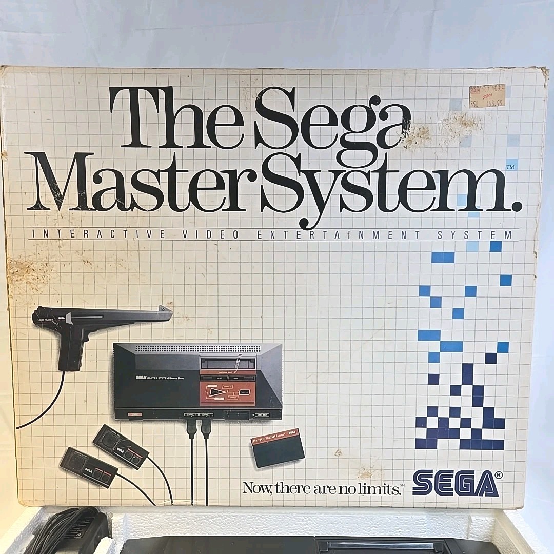 Vintage Sega Master System Console 1986 w/ Light Phaser, Quickshot & Box