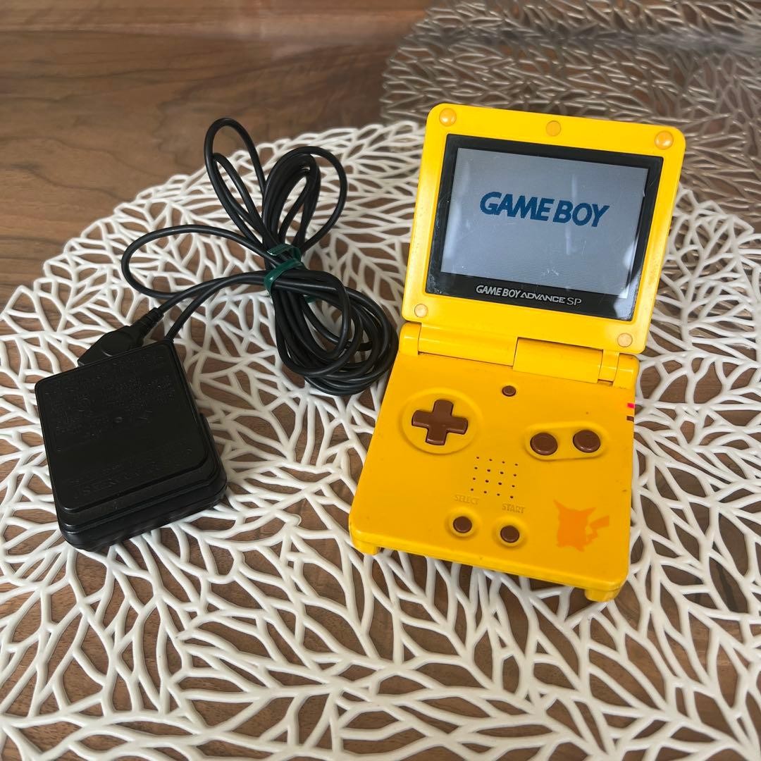 Pikachu Edition Pokemon Yellow Nintendo Game Boy Advance SP GBA SP + Charger