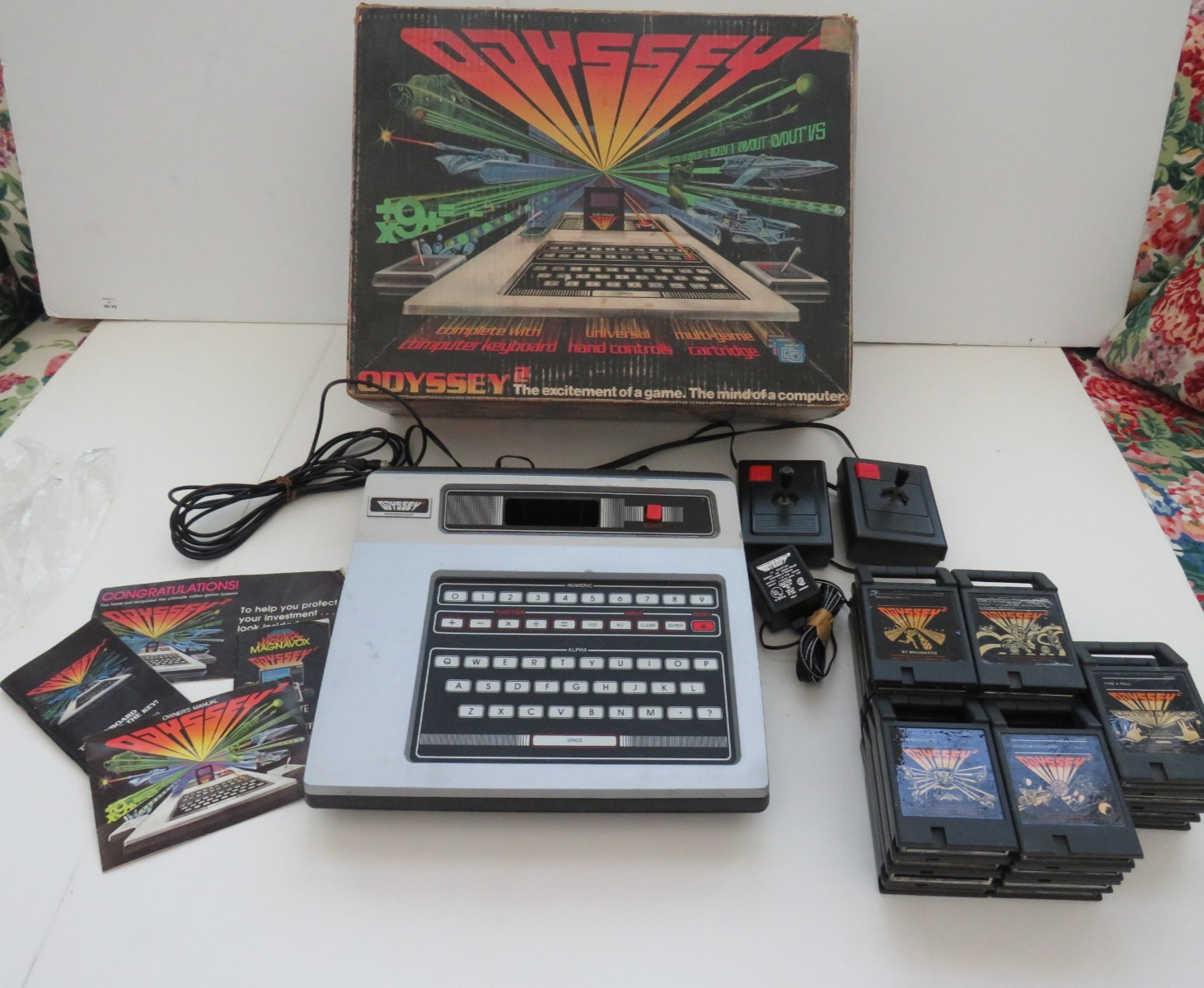 Magnavox Odyssey 2 Console Bundle w/ 20 Games Controllers AC Adapter UNTESTED