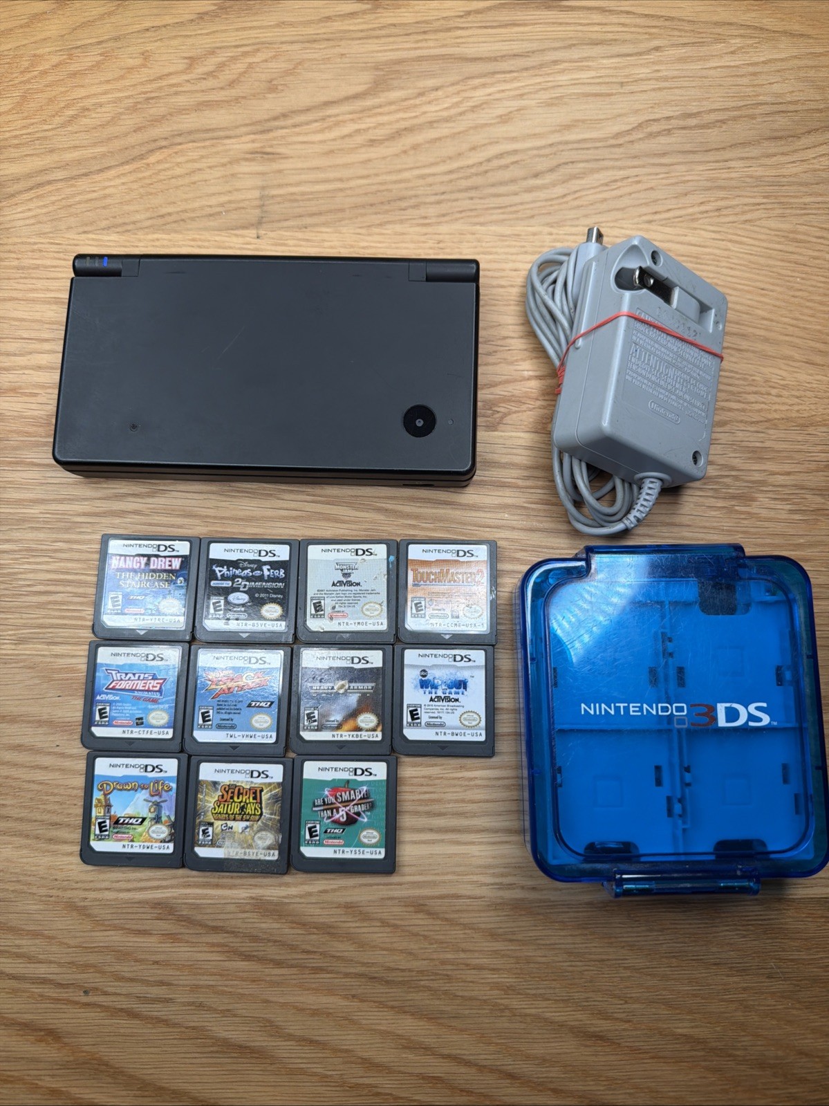 Nintendo DSi Black TWL-001 Handheld Game Console Bundle Charger 11 Games & Case