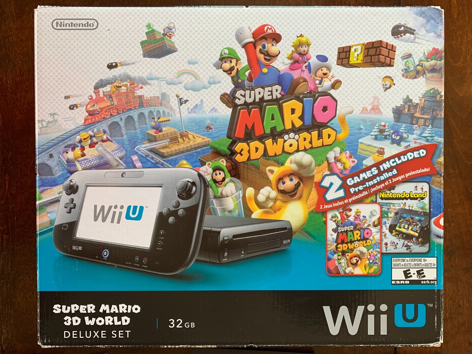 Nintendo Wii U Super Mario 3D World Deluxe Set Gloss Black 32GB Console