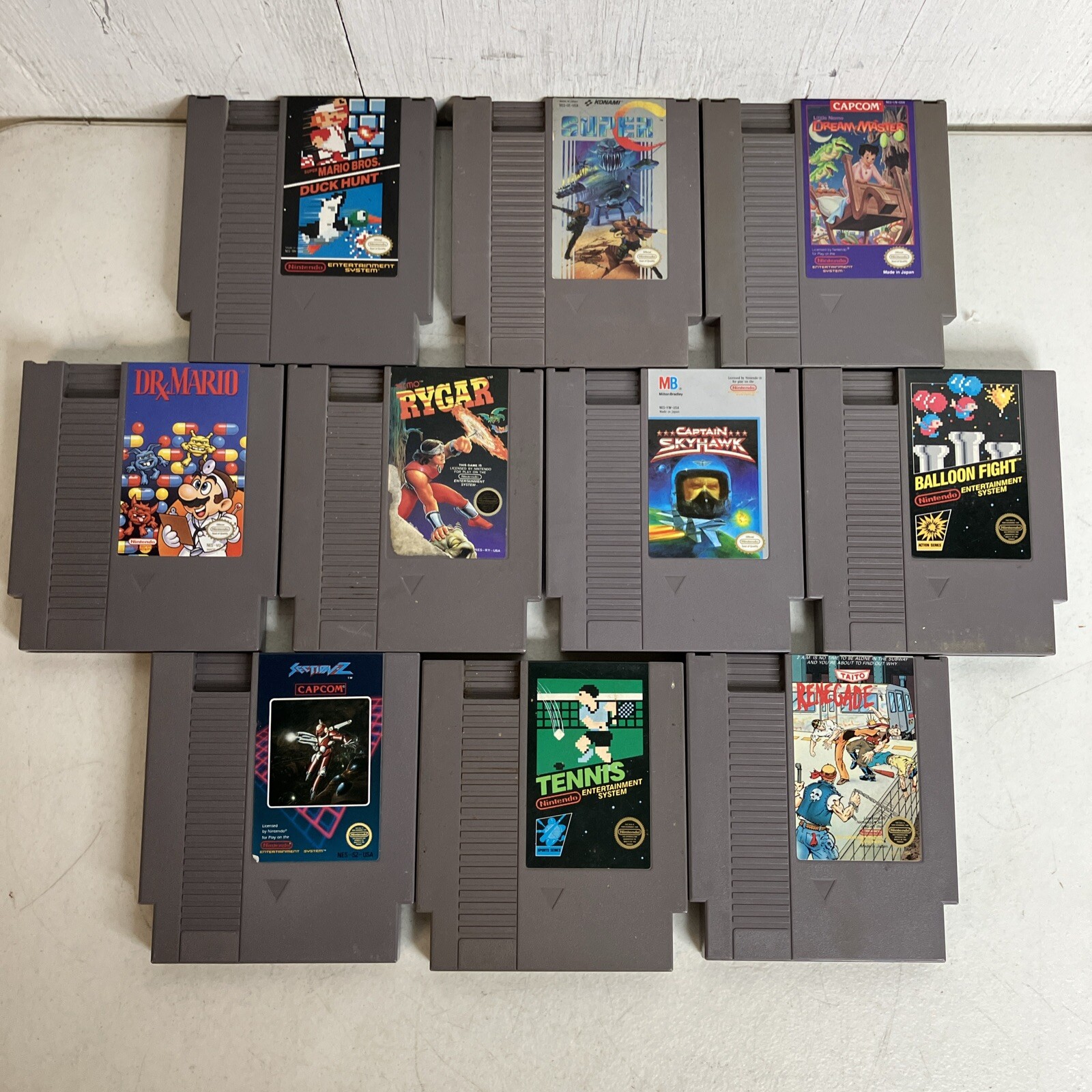 Nintendo NES Console System Bundle 10 Games NEW PINS Mario, Super C Contra, Dr M