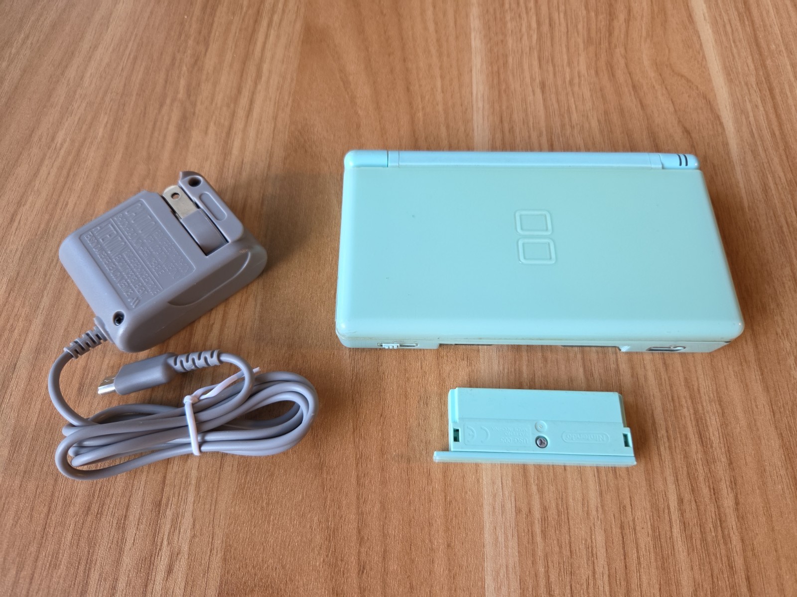 Nintendo DS Lite Mint Green Handheld Game Console C/USG-001 US SELLER