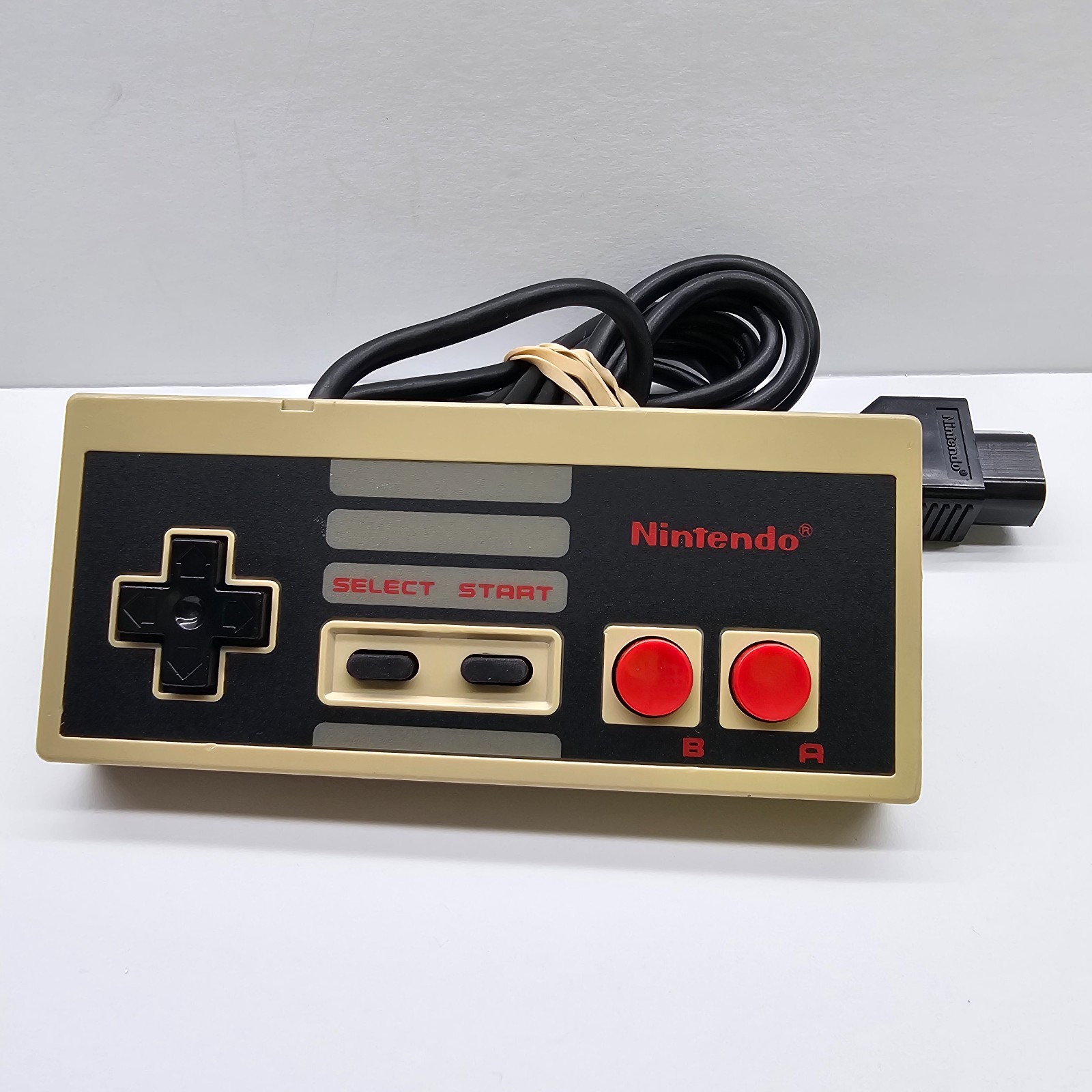 Nintendo NES-001 Console Bundle 2 OEM Controllers Tested Cleaned Working