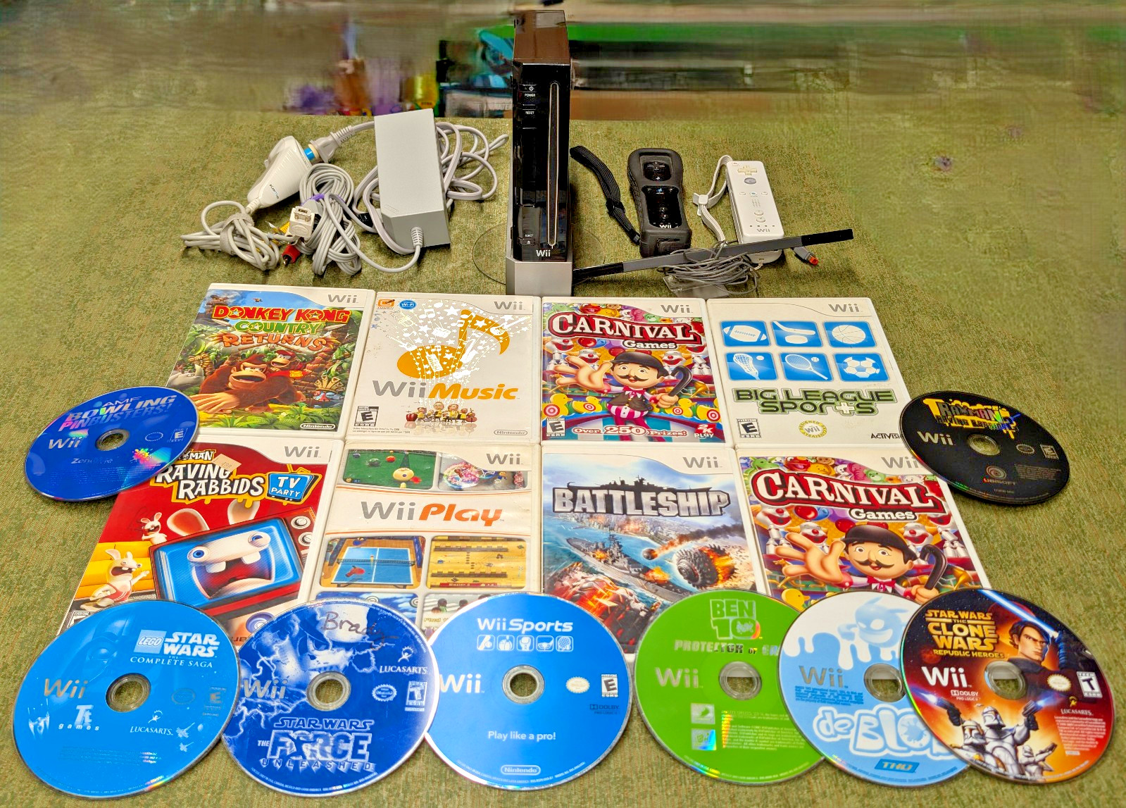 Nintendo Wii Gamecube System + Wii Sports Games + Remotes Set Bundle Lot