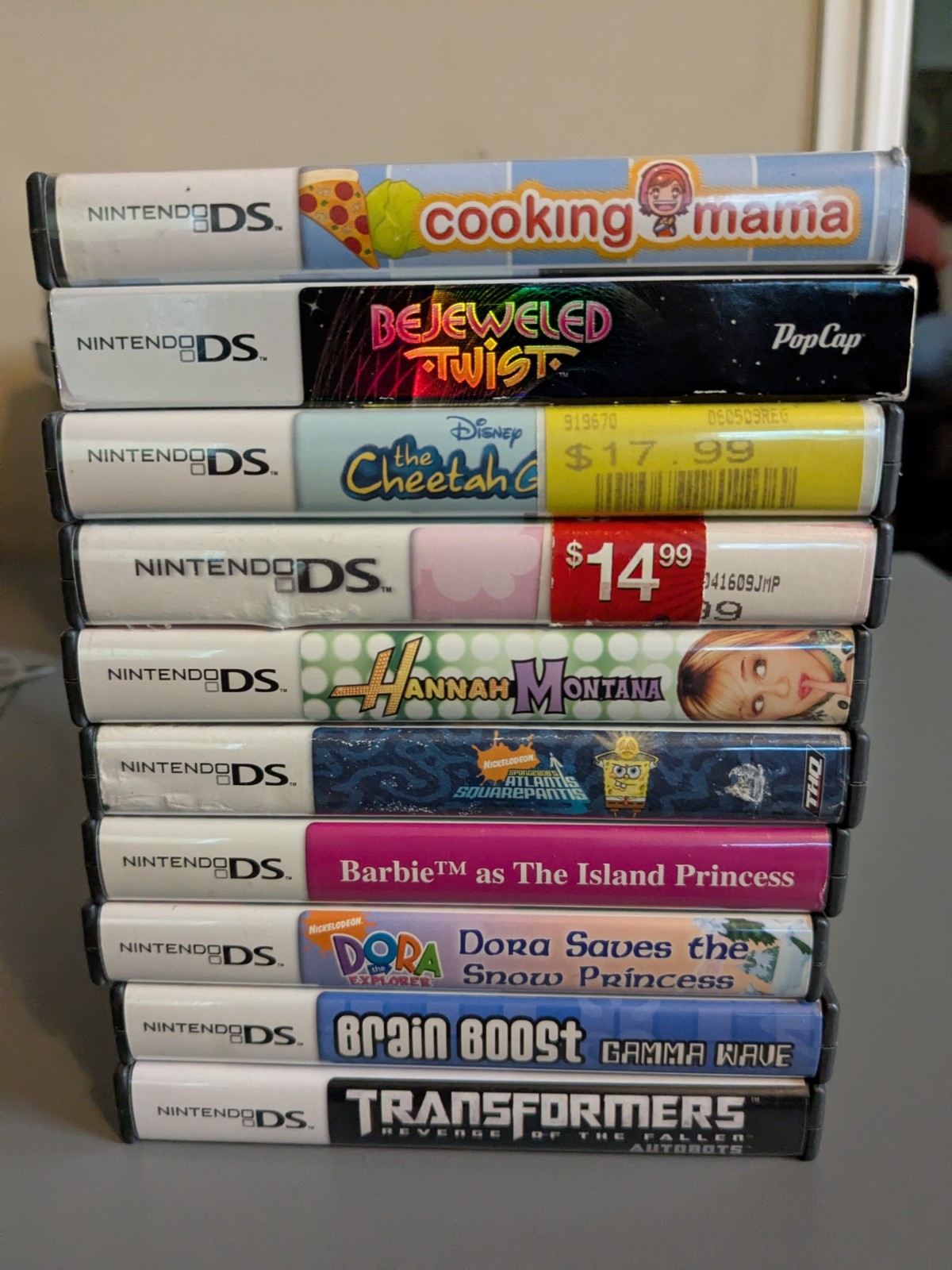 Nintendo DSi Handheld Game Console – White w/ 20 Games