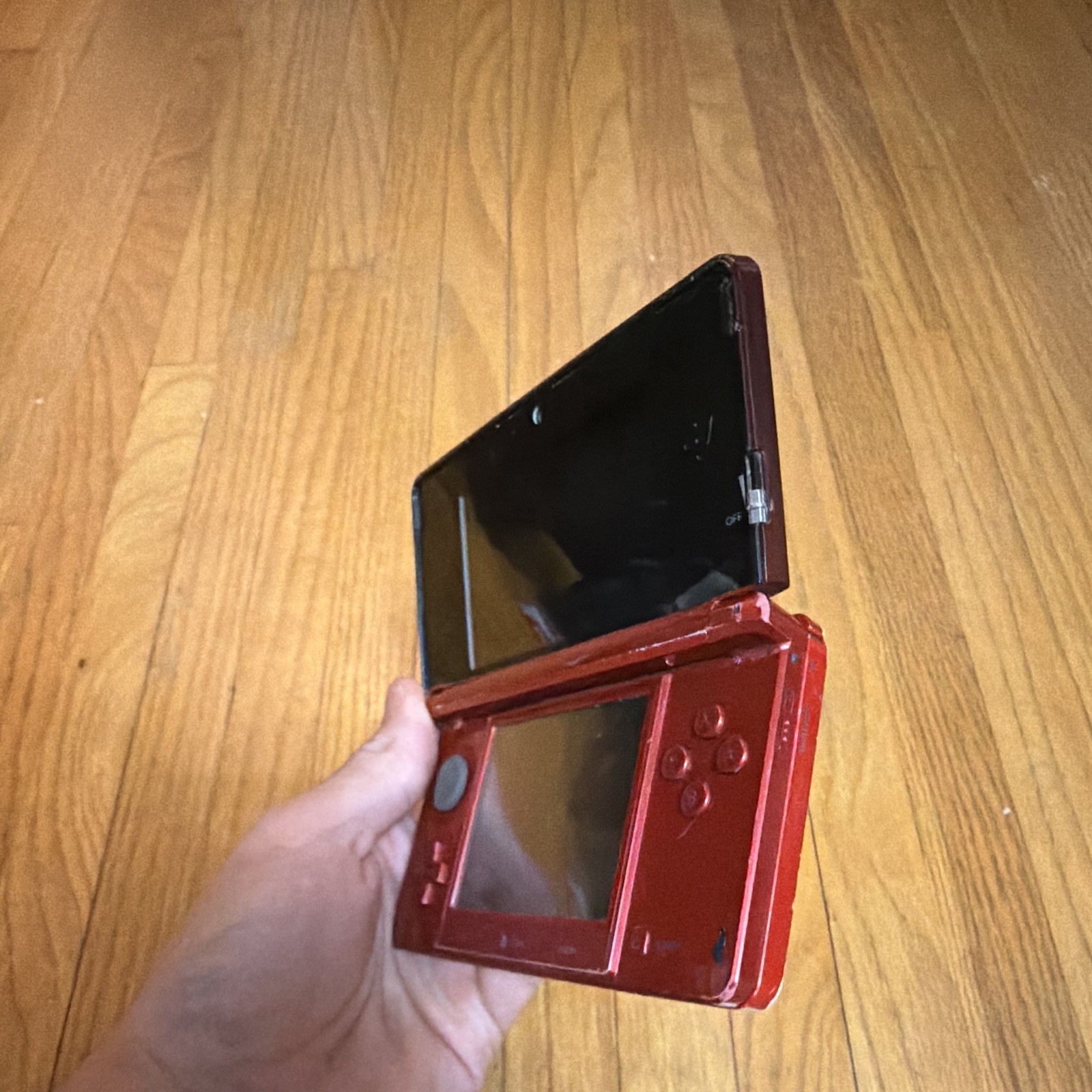 Nintendo 3DS Red/Black Handheld System 3D Touchscreen w/ Mario Kart 7