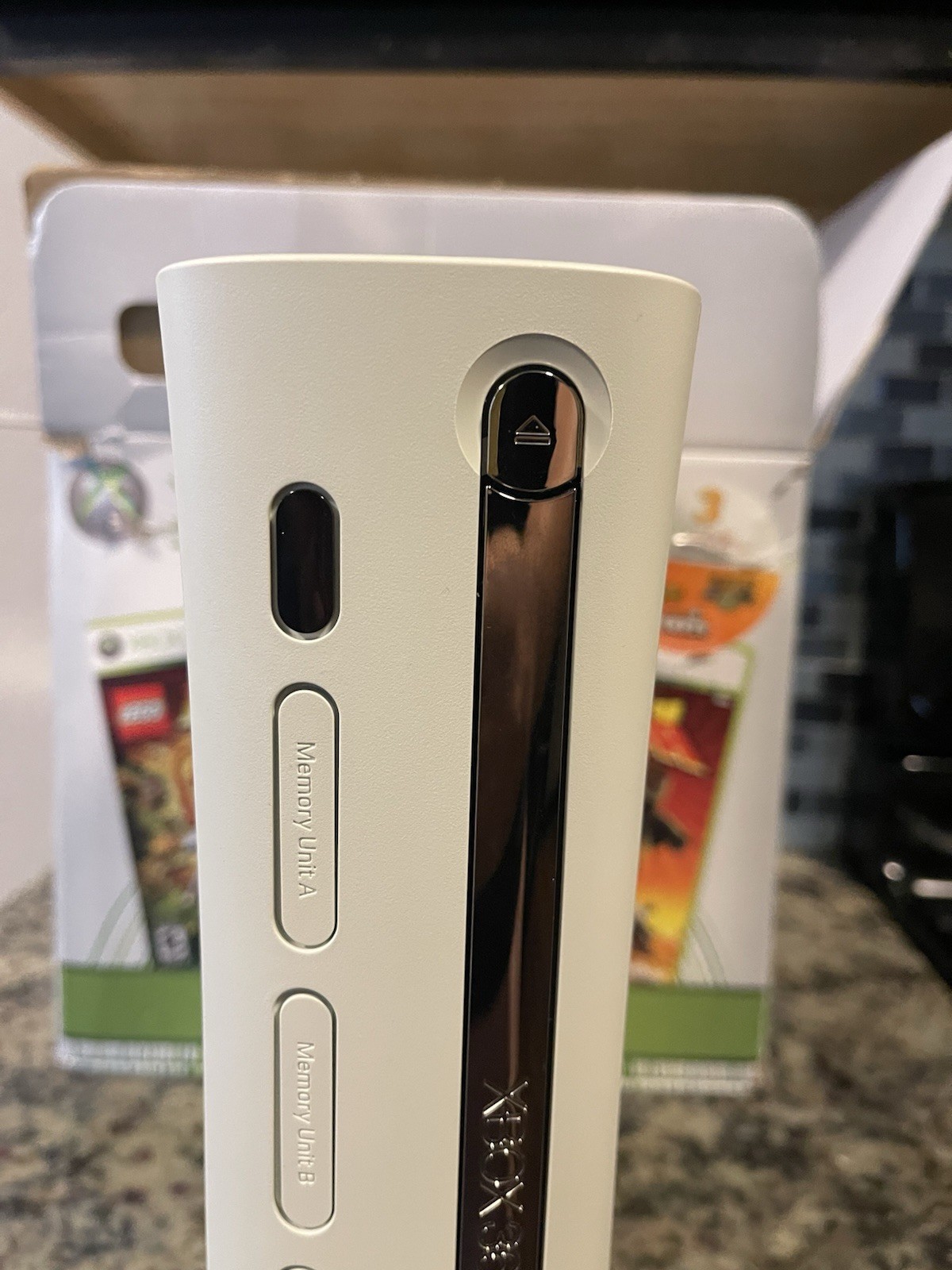 Xbox 360 Pro System Bundle 60GB WORKNG NO GAMES
