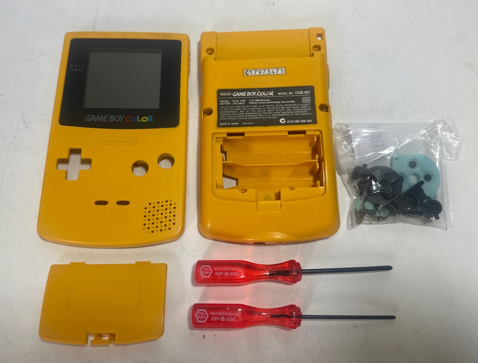 Nintendo Gameboy Color shell + screen Dand Yellow OEM – No Motherboard Tested
