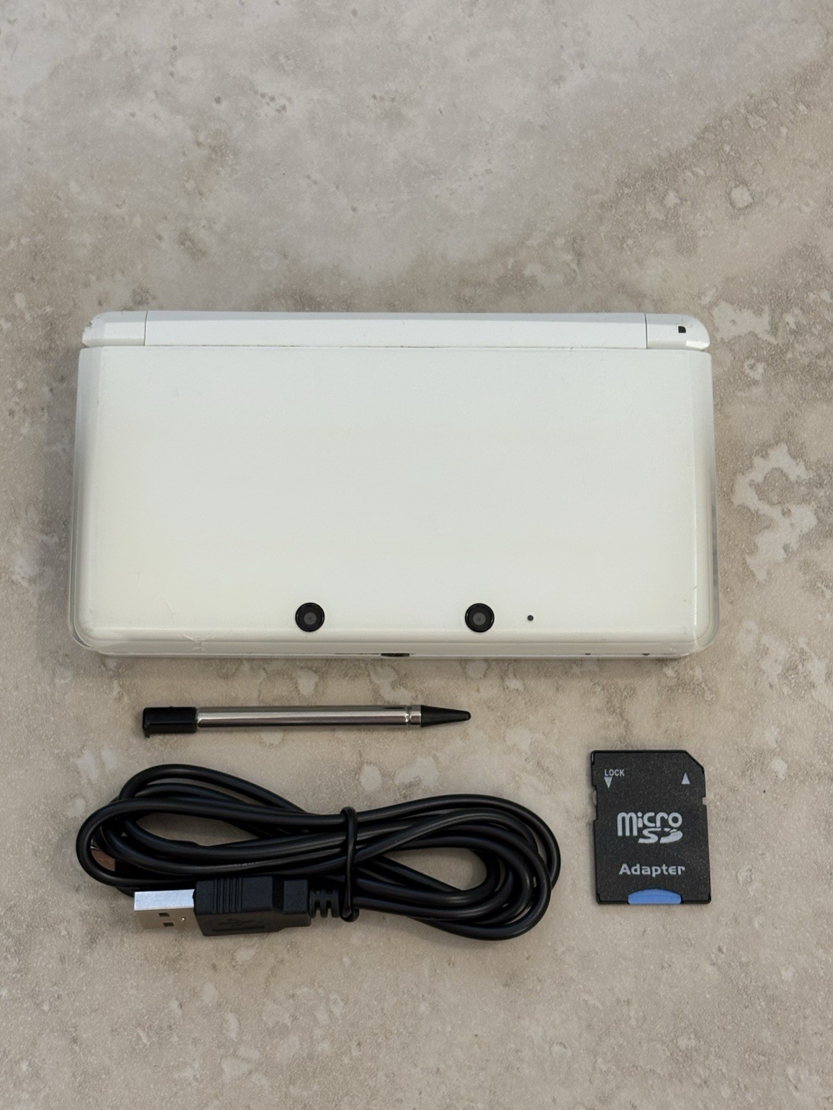 Nintendo 3DS Console White Edition With Charger US SELLER Near Mint